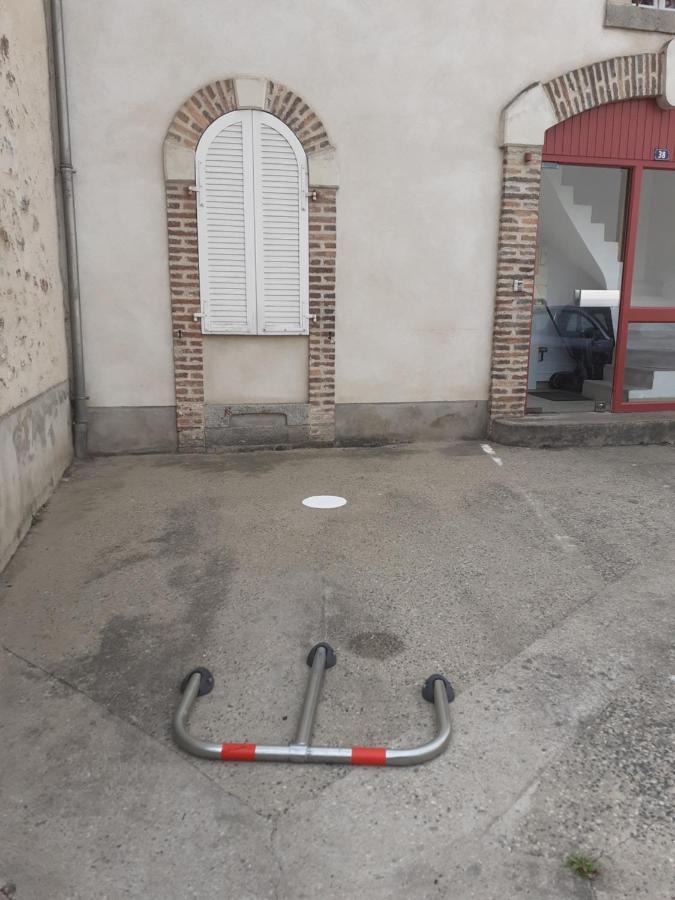 לאבאל Studio En Duplex En Centre Ville מראה חיצוני תמונה