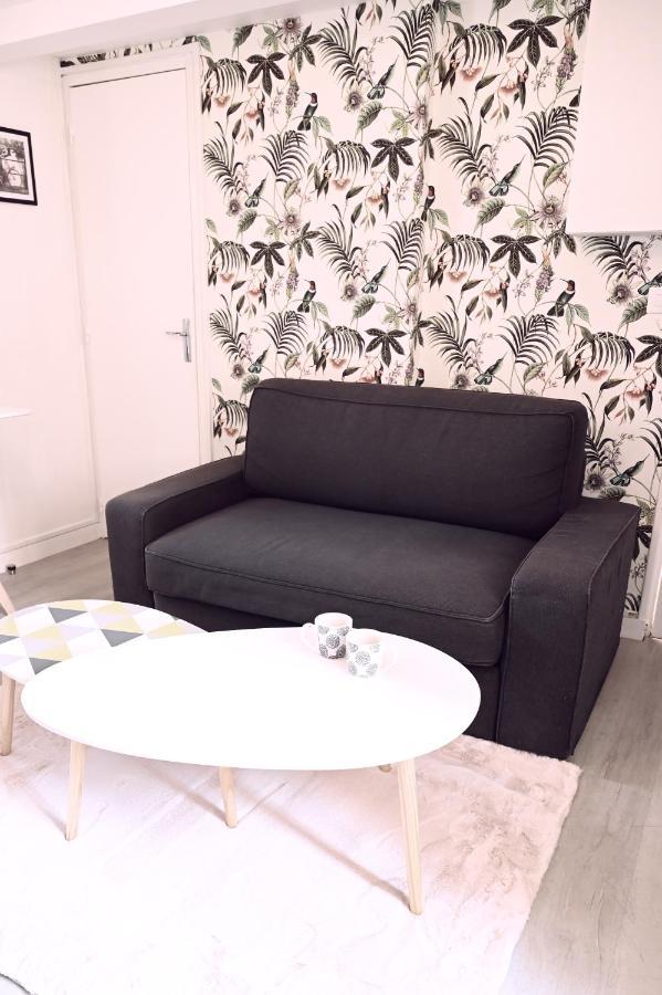 לאבאל Studio En Duplex En Centre Ville מראה חיצוני תמונה